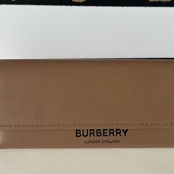 Authentic Burberry Brown Sunglass case eyeglass hard case - Picture 5 of 11